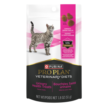 A bag of Purina Pro Plan Veterinary Diets UR Urinary Health cat treats.