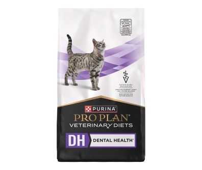 A bag of Purina Pro Plan Veterinary Diets DH Dental Health dry cat food.